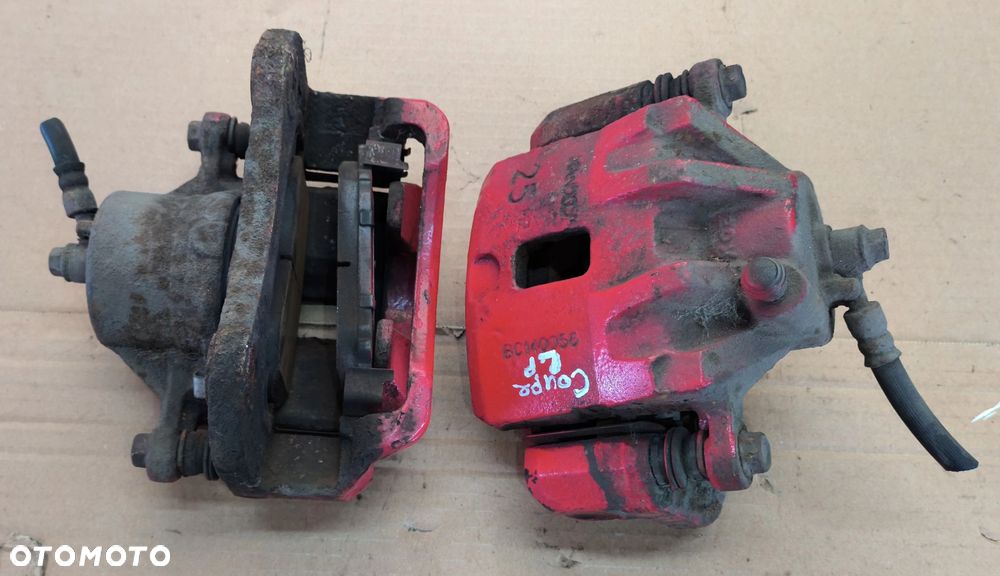 Coupe II zacisk hamulcowy przód przedni klocki 2,0 16V Tiburon Hyundai - 1