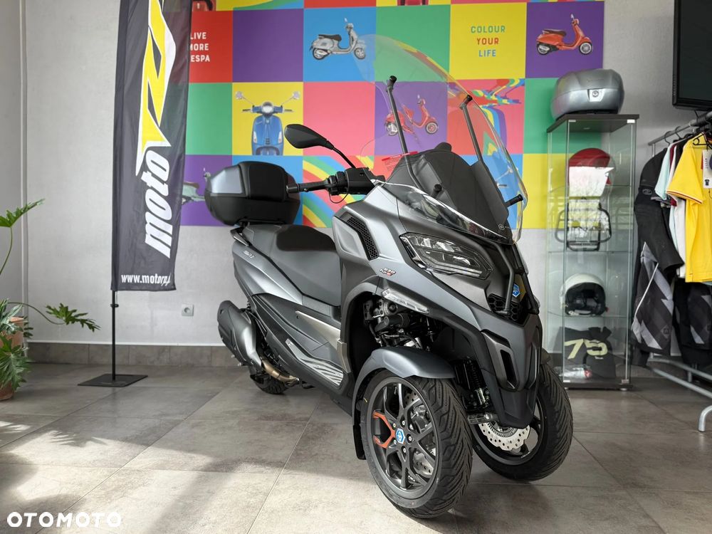 Piaggio MP-3 - 1