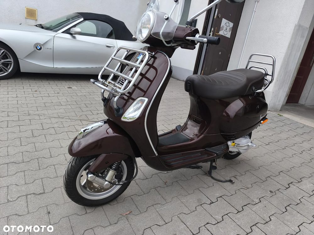 Piaggio Vespa - 3