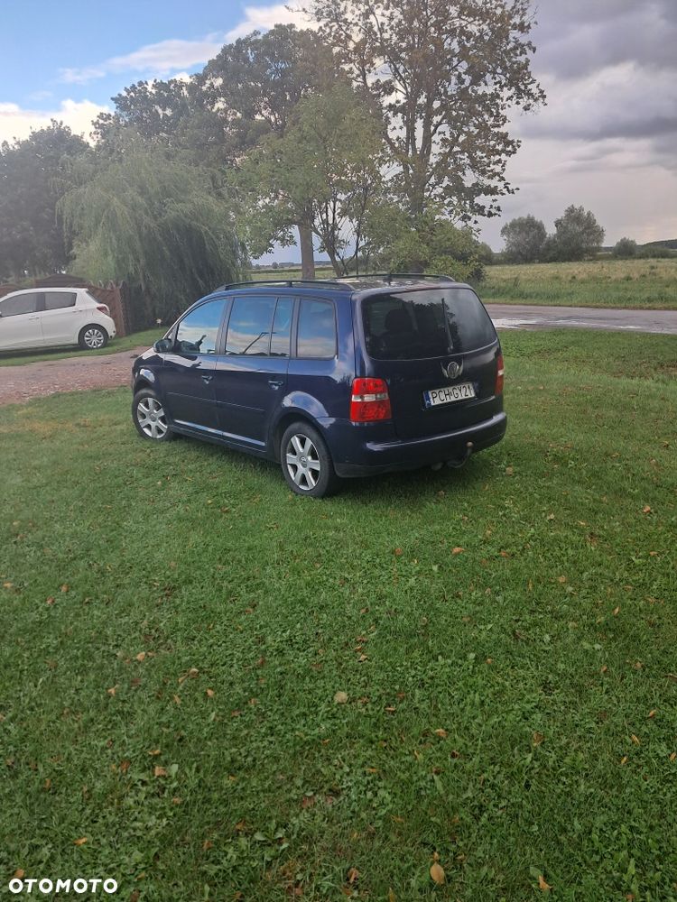 Volkswagen Touran - 2
