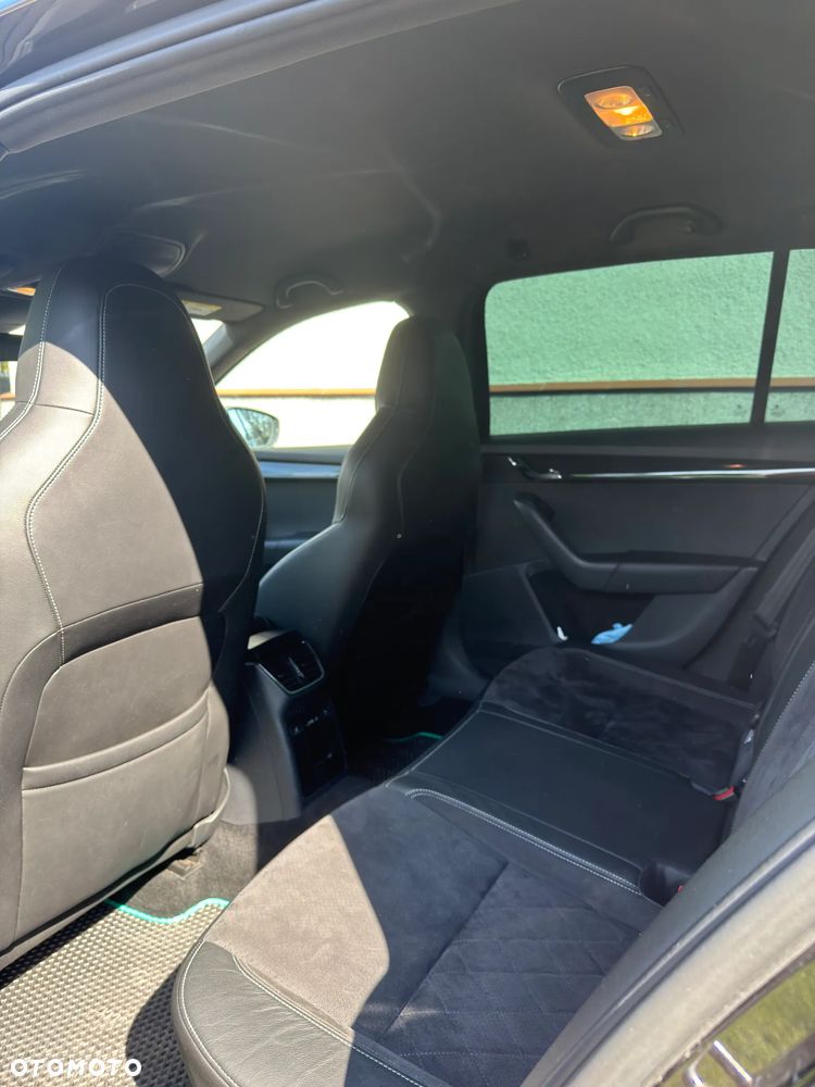 Skoda Octavia 2.0 TDI 4x4 DSG RS - 20