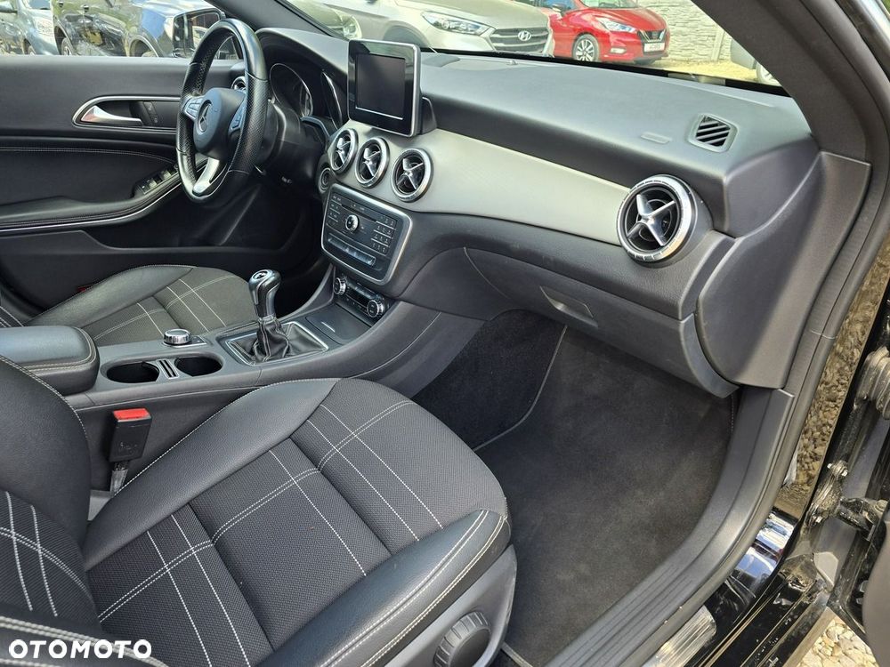 Mercedes-Benz CLA - 10
