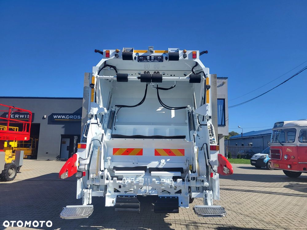 Renault D Wide - 6