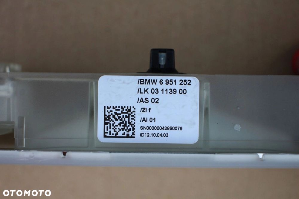 Lampka oświetlenia kabiny tylna BMW 1 E82 E87 6951252 - 3