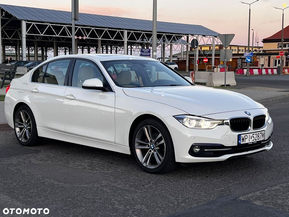 BMW Seria 3 330i - 5