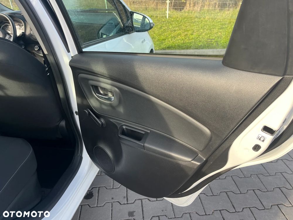 Toyota Yaris - 6