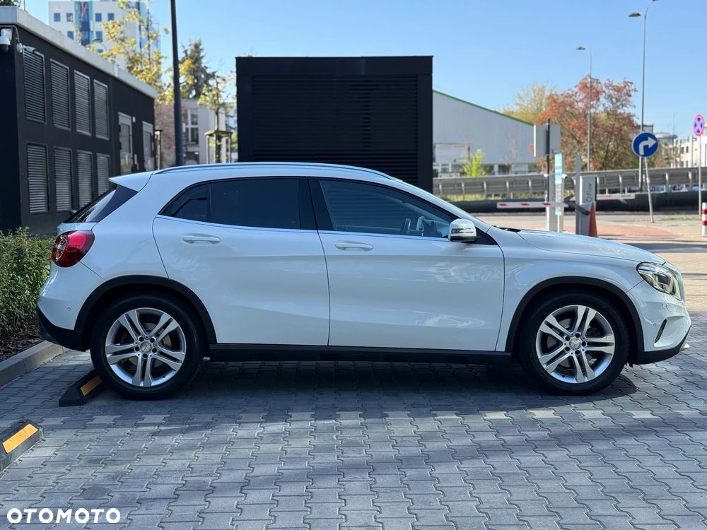 Mercedes-Benz GLA 250 4-Matic - 5