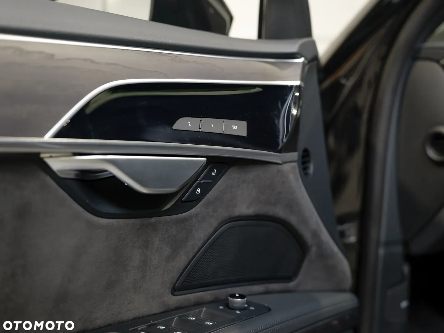 Audi A8 - 38