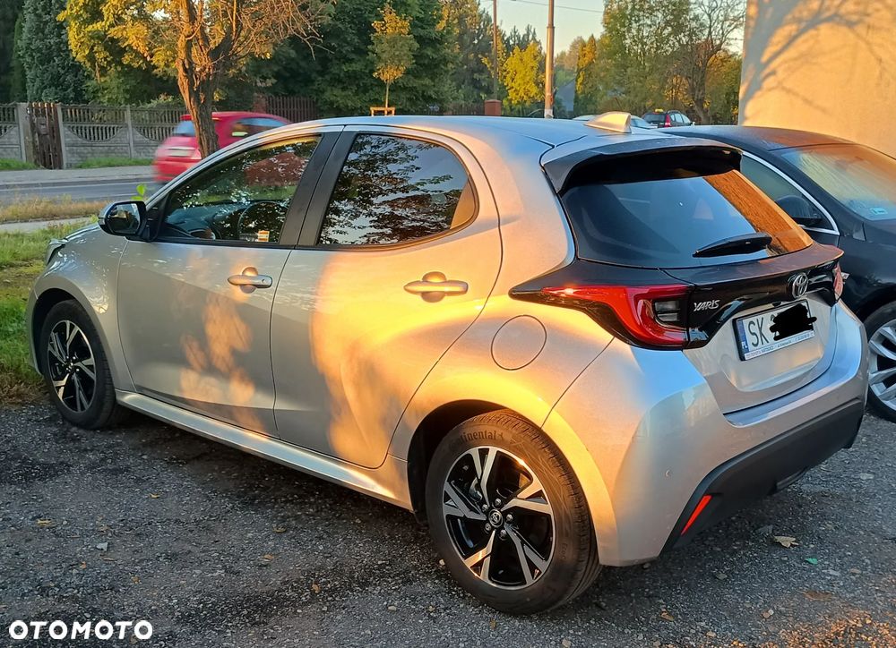 Toyota Yaris Hybrid 1.5 Style - 14