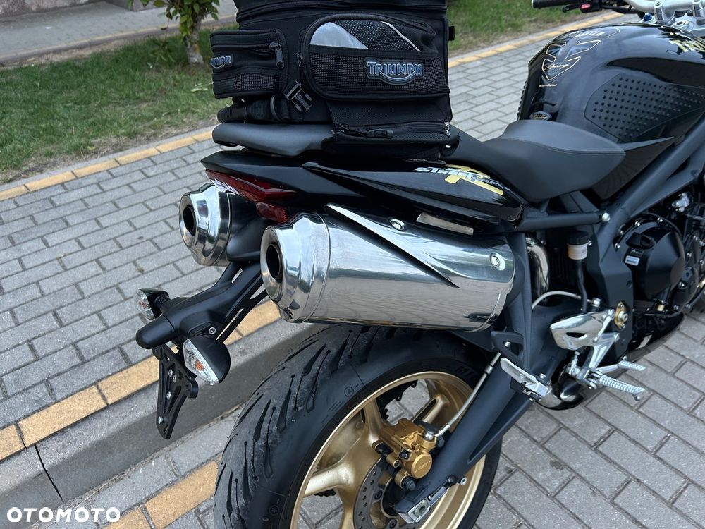 Triumph Street Triple - 17