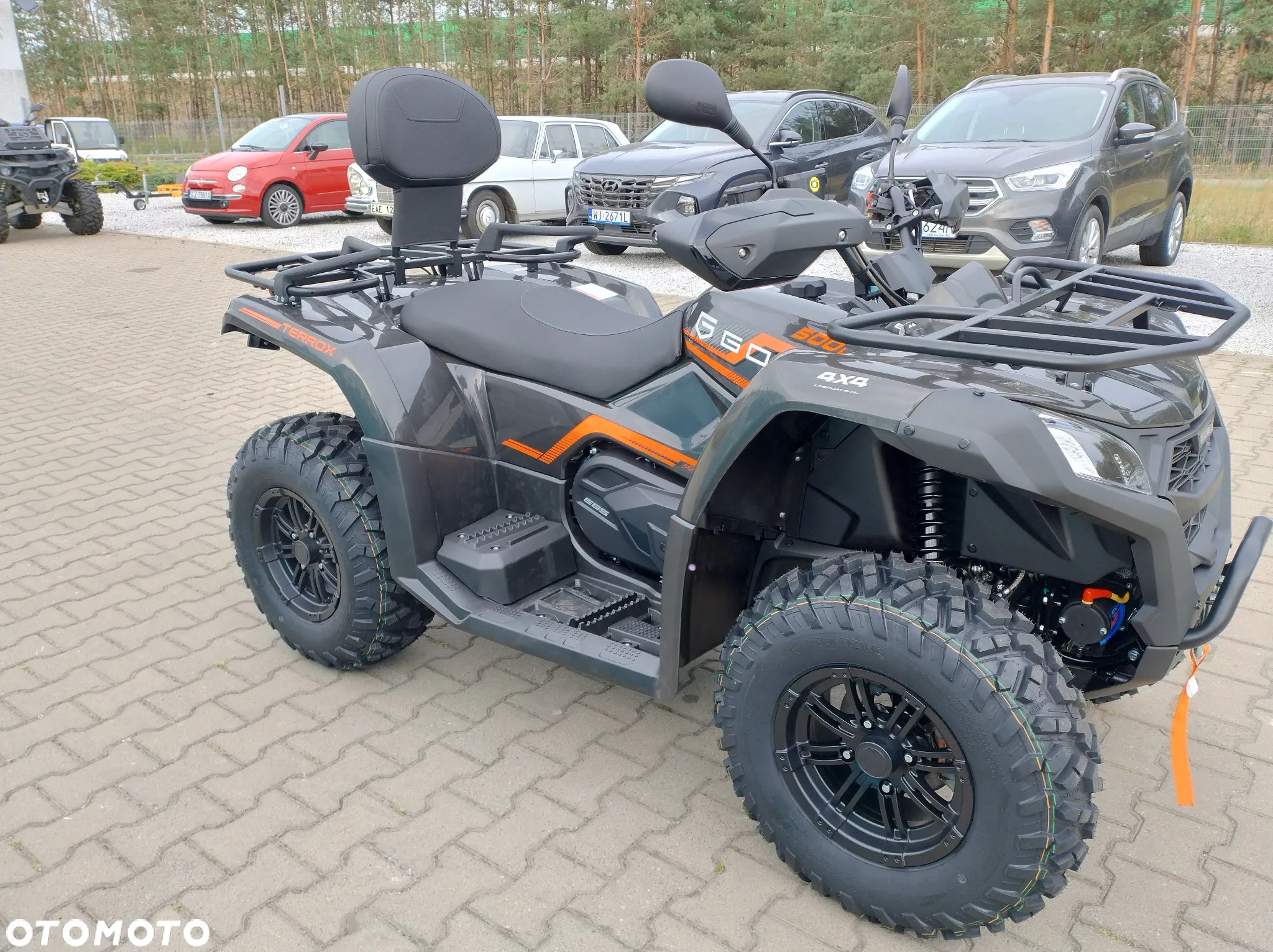 CFMoto CForce - 10