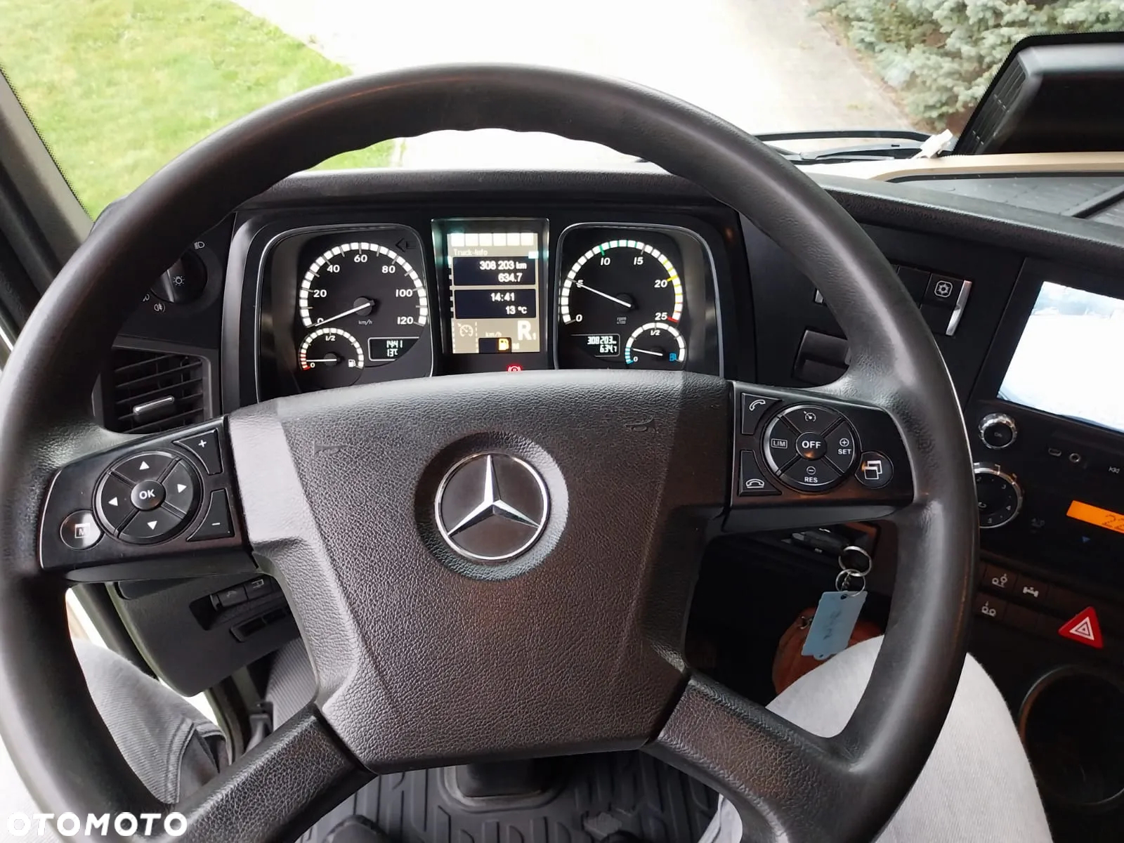 Mercedes-Benz Actros z HIAB 232/ składany w Z/ pilot - 11
