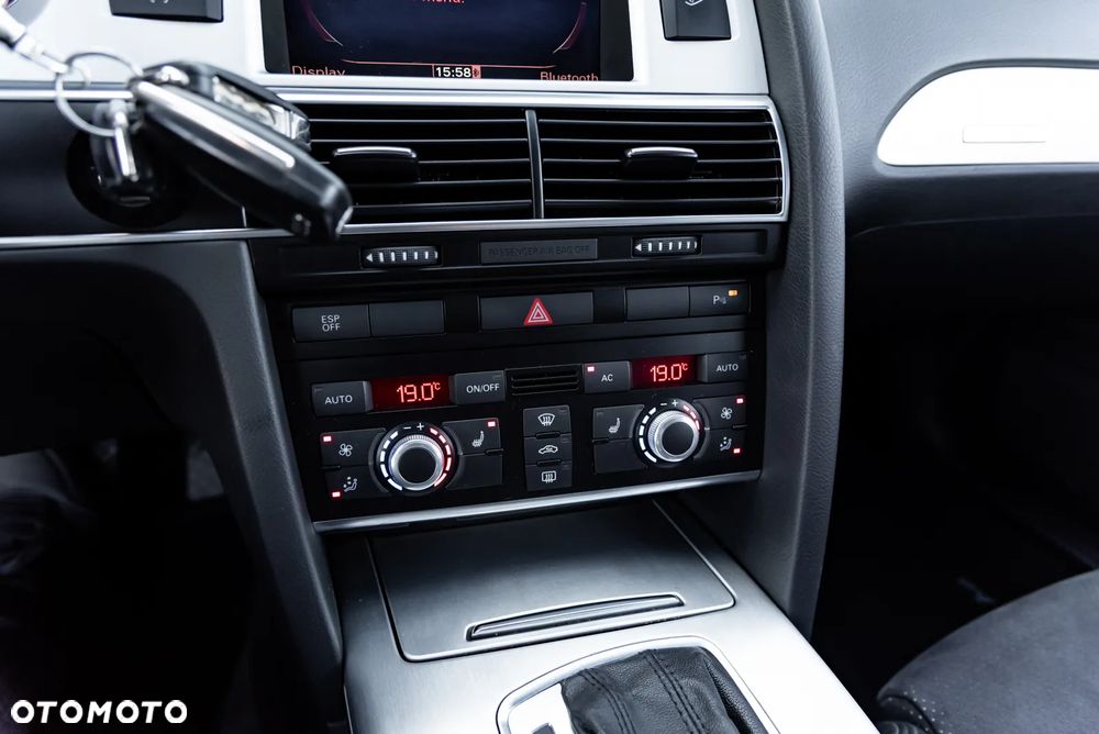 Audi A6 Avant 3.0 TDI DPF quattro tiptronic - 36