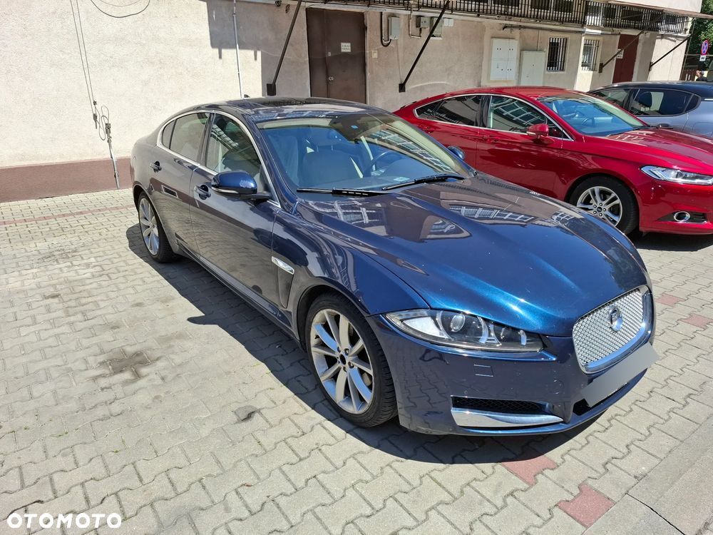 Jaguar XF 3.0 V6 D Premium Luxury - 9