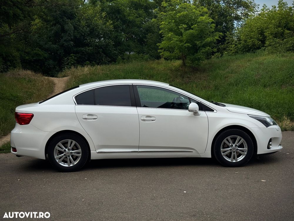 Toyota Avensis - 5