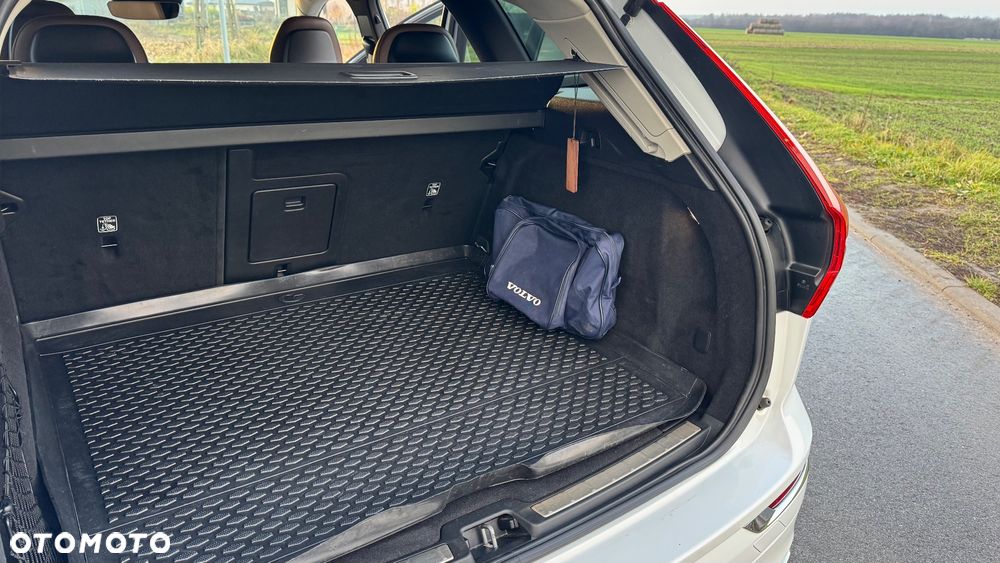 Volvo XC 60 D5 AWD Inscription - 19