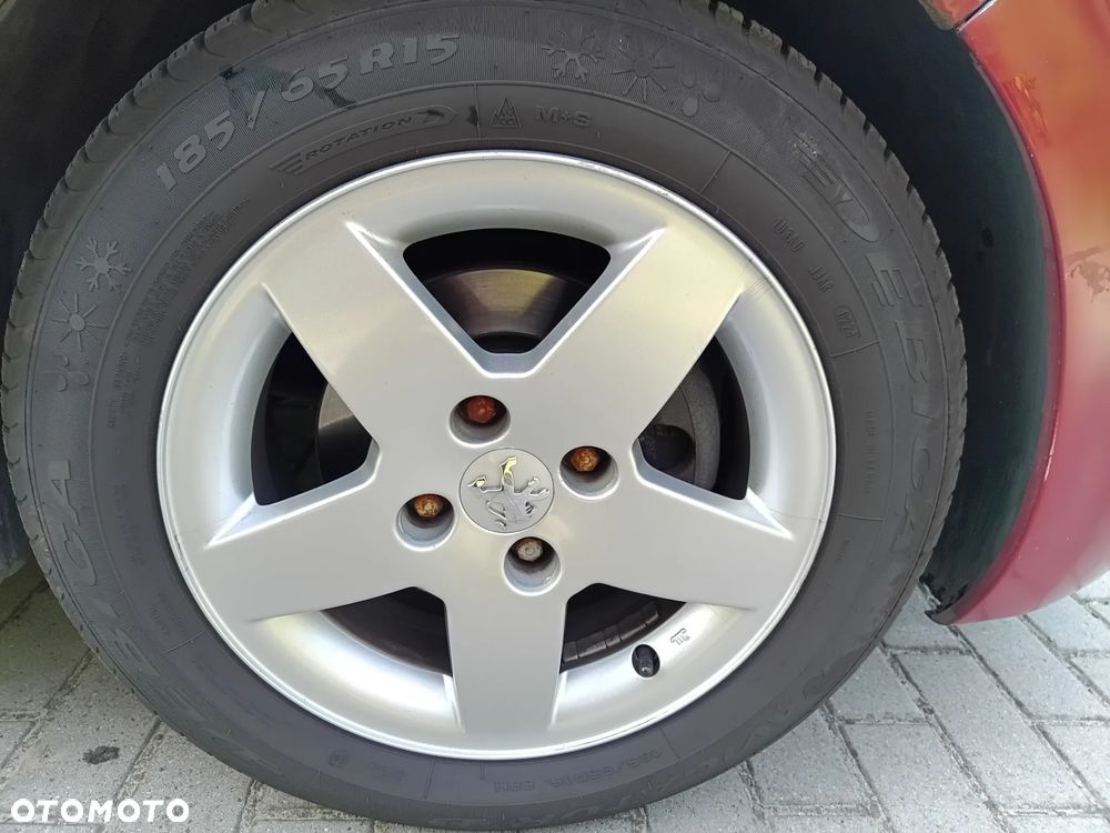 Peugeot 208 e-HDi FAP 92 Stop&Start Allure - 24