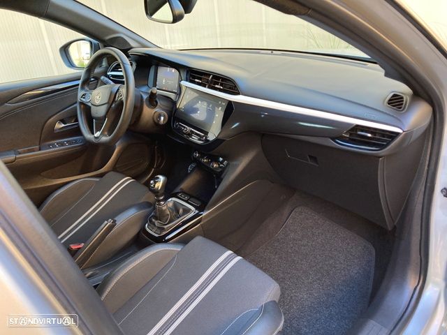 Opel Corsa 1.2 T GS - 33