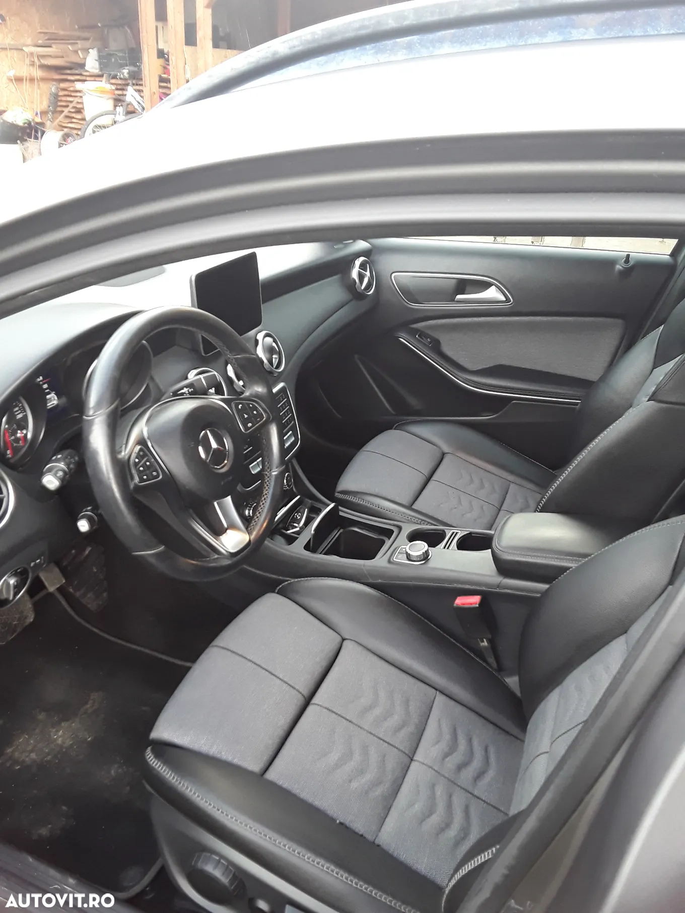 Mercedes-Benz GLA 200 d Aut. - 2