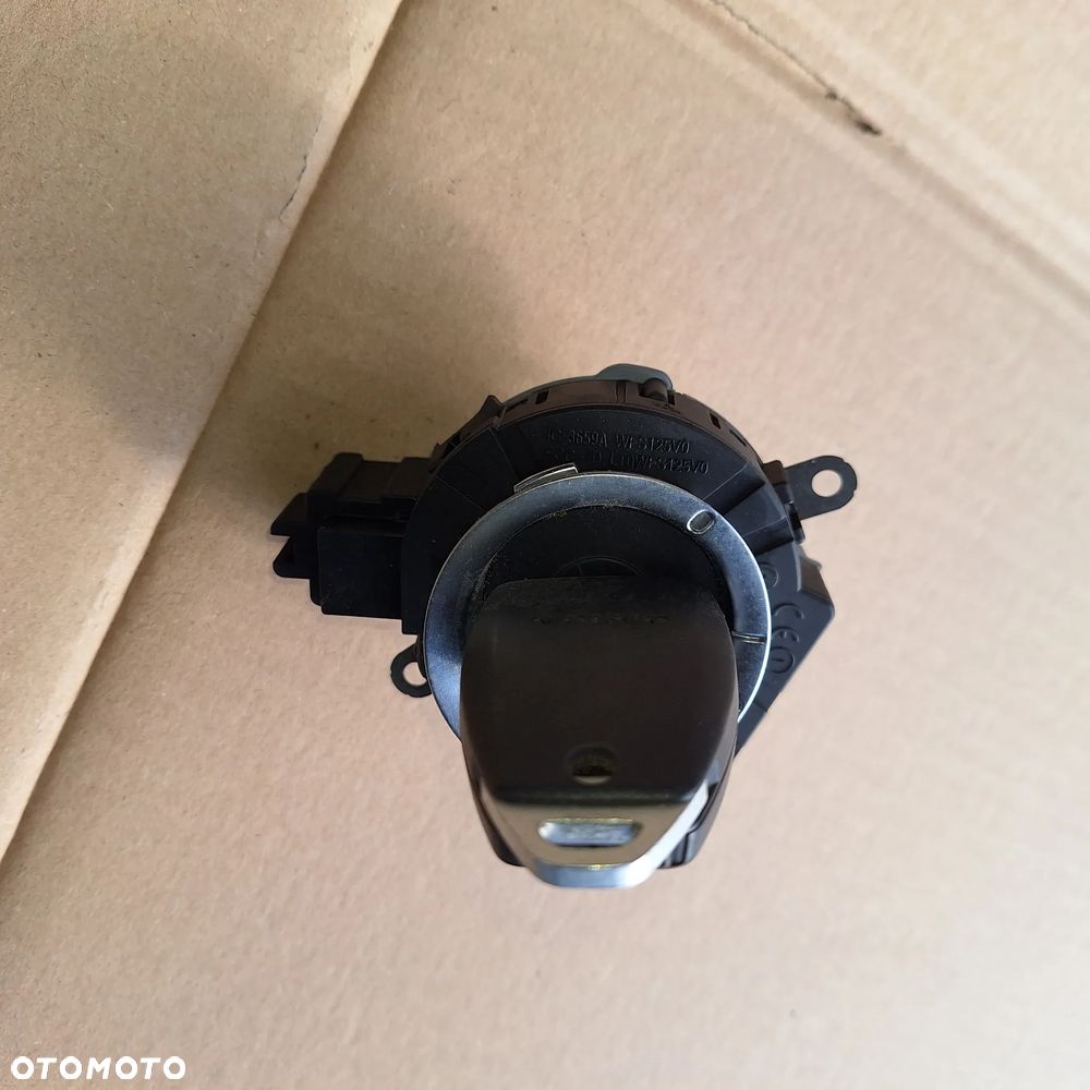 STACYJKA KOSTKA VOLVO V50 S40 II C70 C30 30737157 - 2