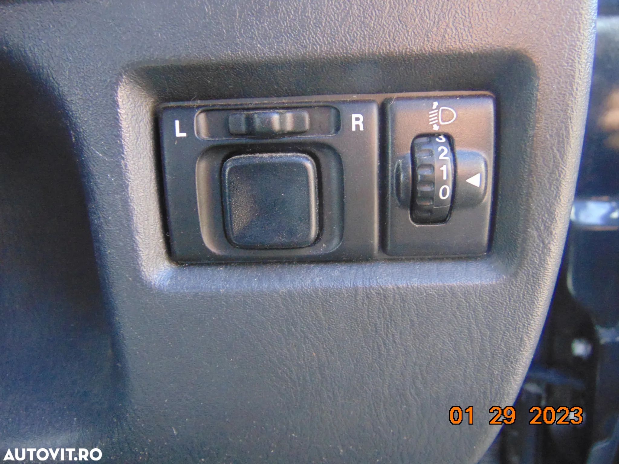 Butoane oglinzi electrice Suzuki Jimny butoane reglaj oglinzi dezmembrez jimny - 1