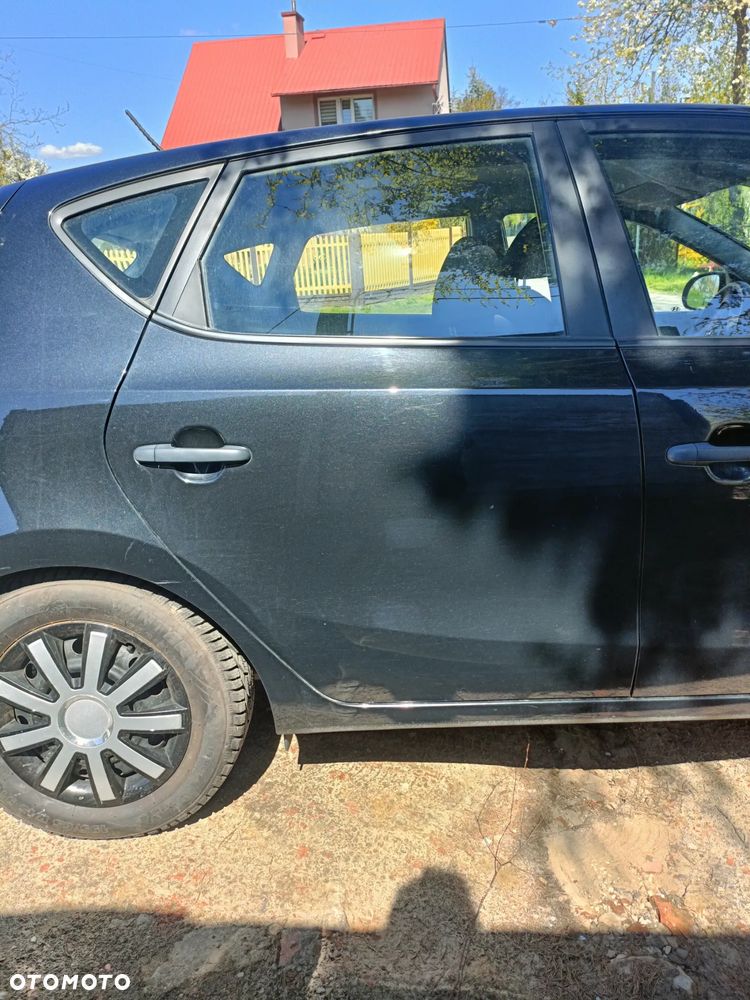 HYUNDAI i30 I 07-12 2009 r. 5D HB 9F drzwi prawy tył prawe tylne PT * - 2