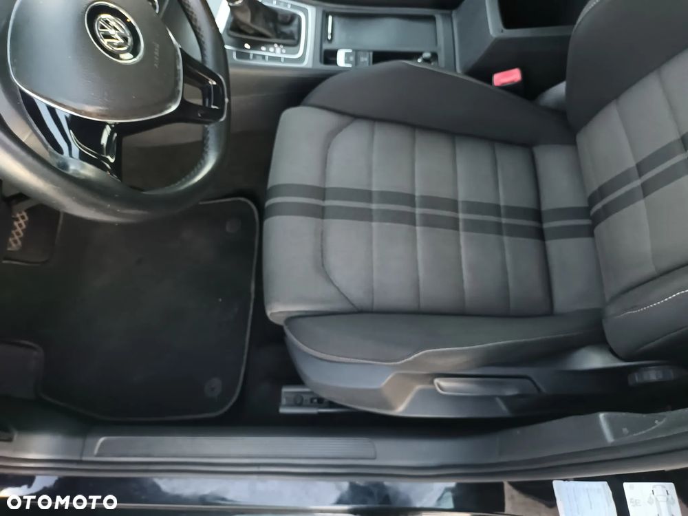 Volkswagen Golf 2.0 BlueTDI DSG Comfortline - 16