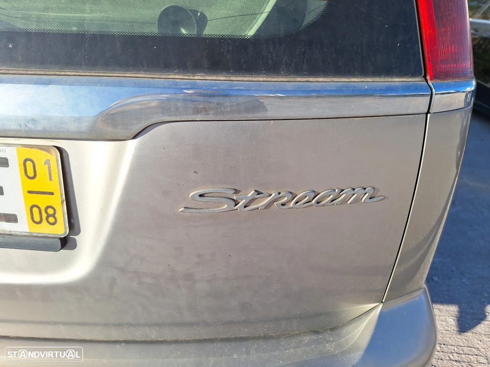 Honda Stream 1.7 ES - 6