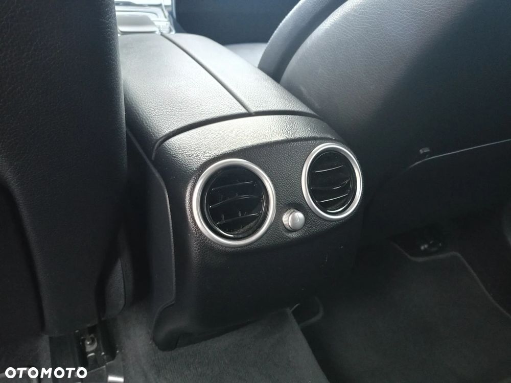 Mercedes-Benz GLC - 26