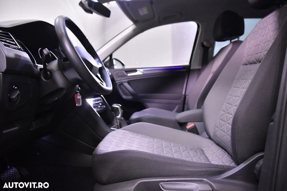 Volkswagen Tiguan - 23