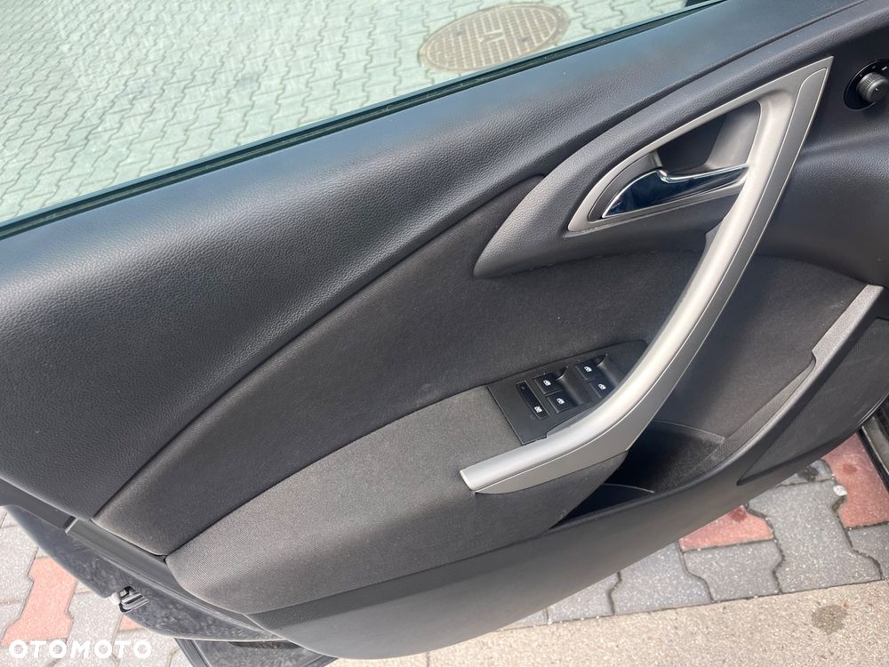 Opel Astra 1.4 Turbo Automatik 150 Jahre - 18