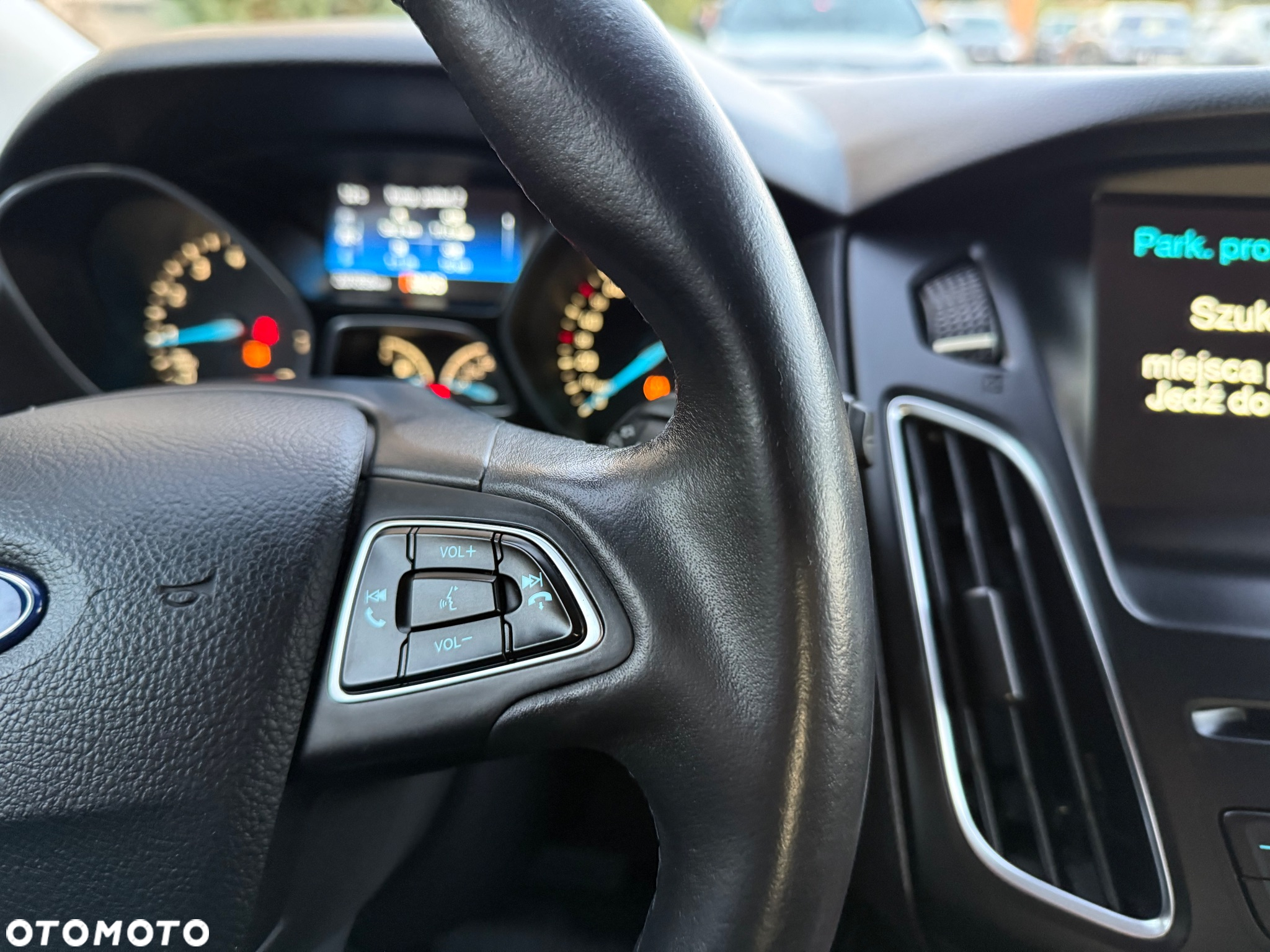 Ford Focus 1.0 EcoBoost Titanium - 22