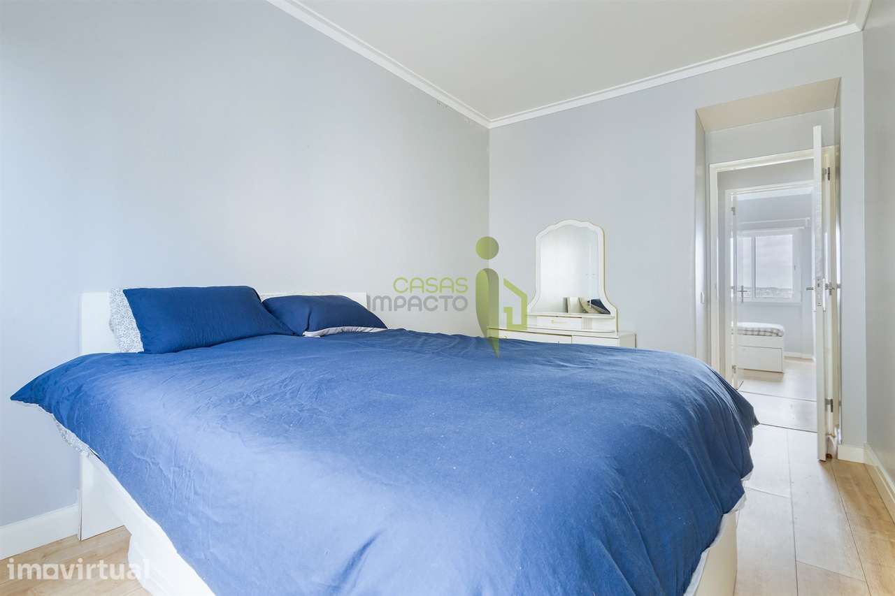 Apartamento T3  com Varanda e  Duas Frentes em Sintra - Grande imagem: 4/24