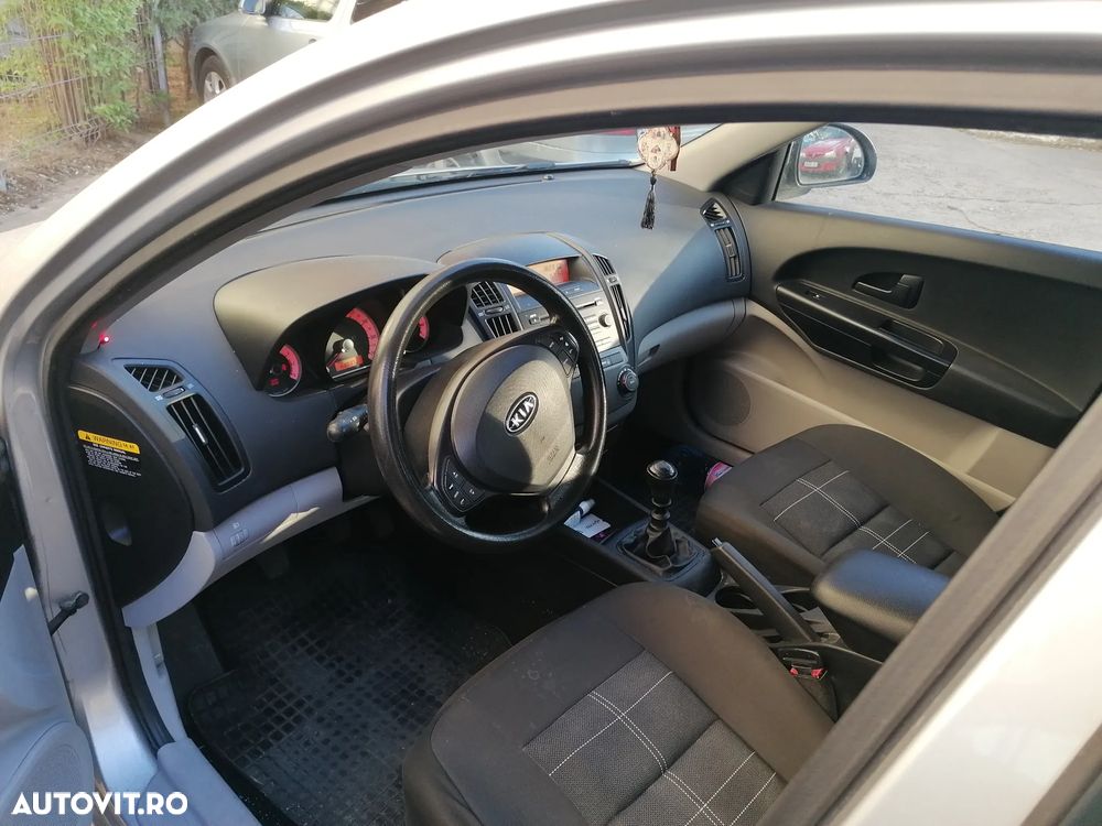 Kia Ceed 1.4 GSL BEST - 1