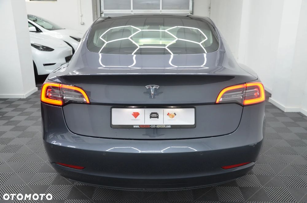 Tesla Model 3 Standard Reichweite Plus Hinterradantrieb - 7