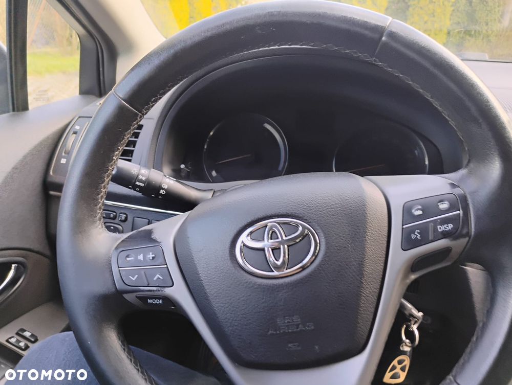Toyota Avensis 2.0 D-4D Luna - 4