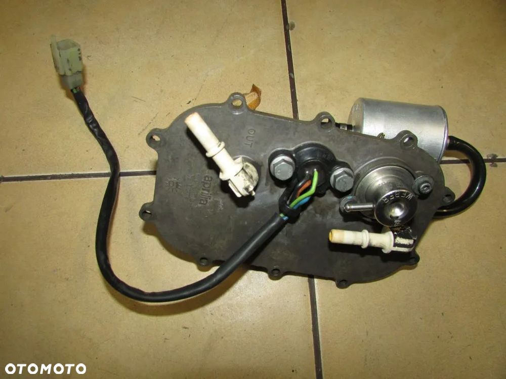 APRILIA PEGASO 650 i.e. 01-04 pompa paliwa - 2