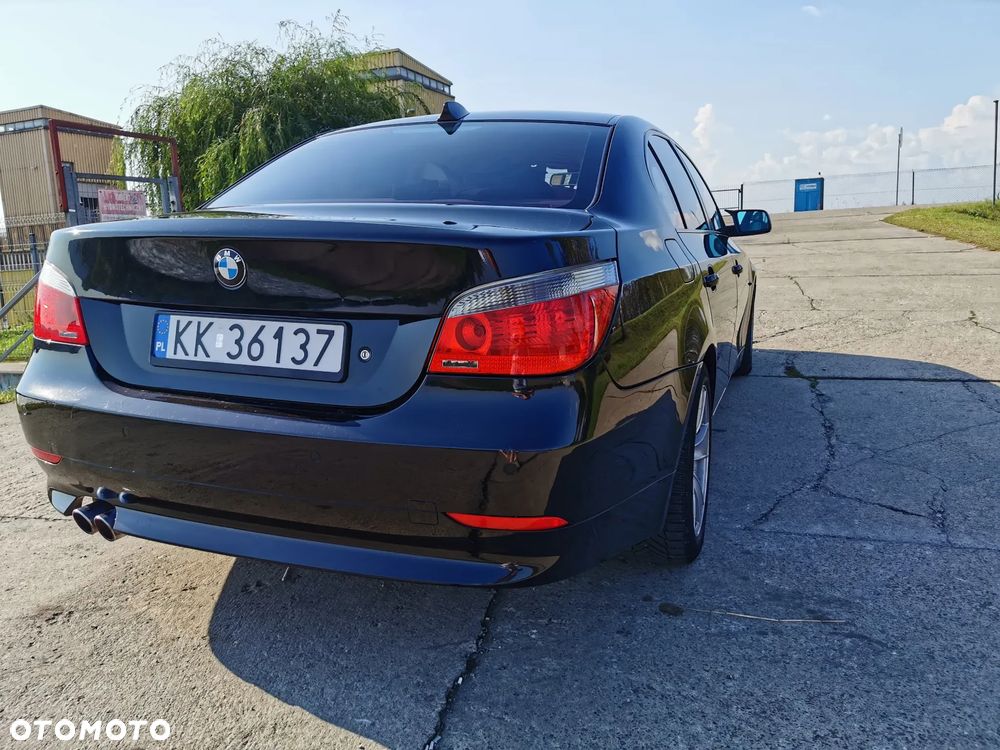 BMW Seria 5 545i - 13