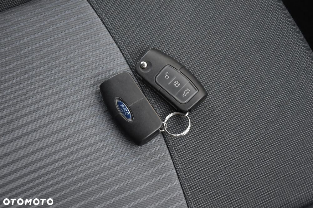 Ford Fiesta 1.25 Titanium EU5 - 38
