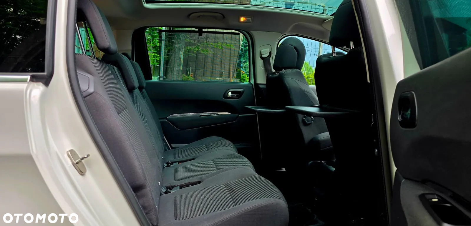 Peugeot 5008 1.6 HDi Access 7os - 19