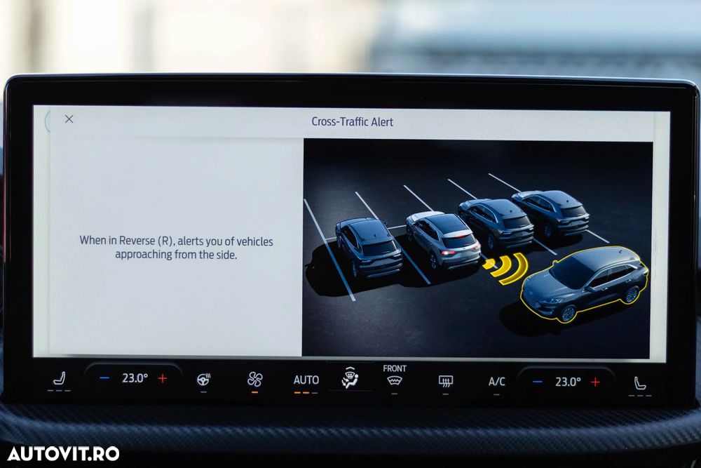 Ford Kuga 1.5 EcoBoost A8 FWD ST-Line X - 32