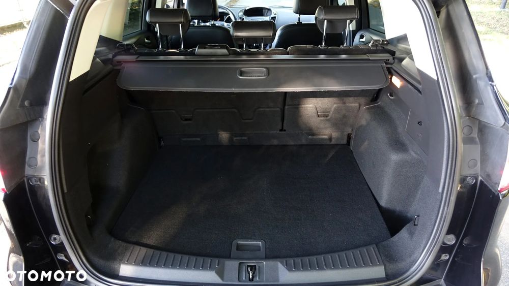 Ford Kuga 1.5 EcoBoost 2x4 Titanium - 30