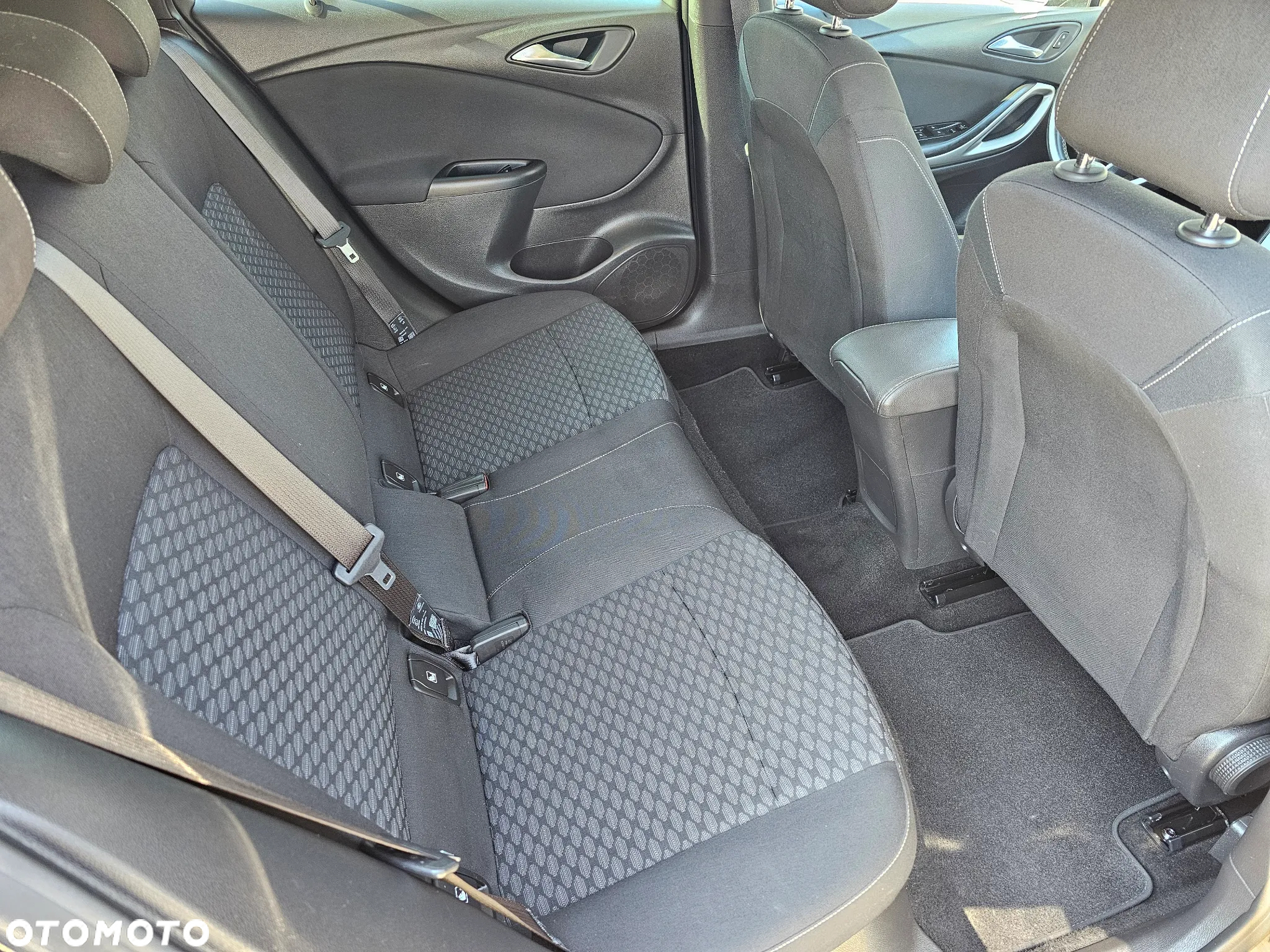 Opel Astra V 1.4 T Enjoy S&S - 13