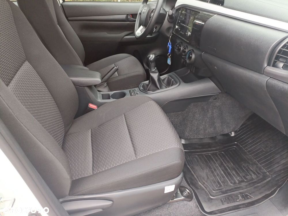Toyota Hilux 2.4 D-4D Double Cab DLX 4x4 - 13