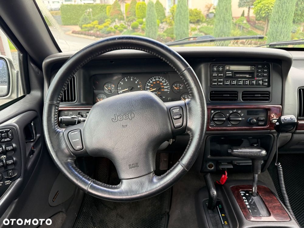 Jeep Grand Cherokee - 4
