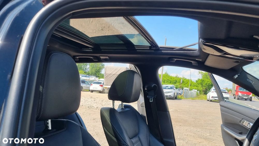 BMW Seria 3 320d Luxury Line Purity sport - 25