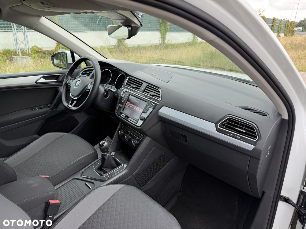 Volkswagen Tiguan - 26