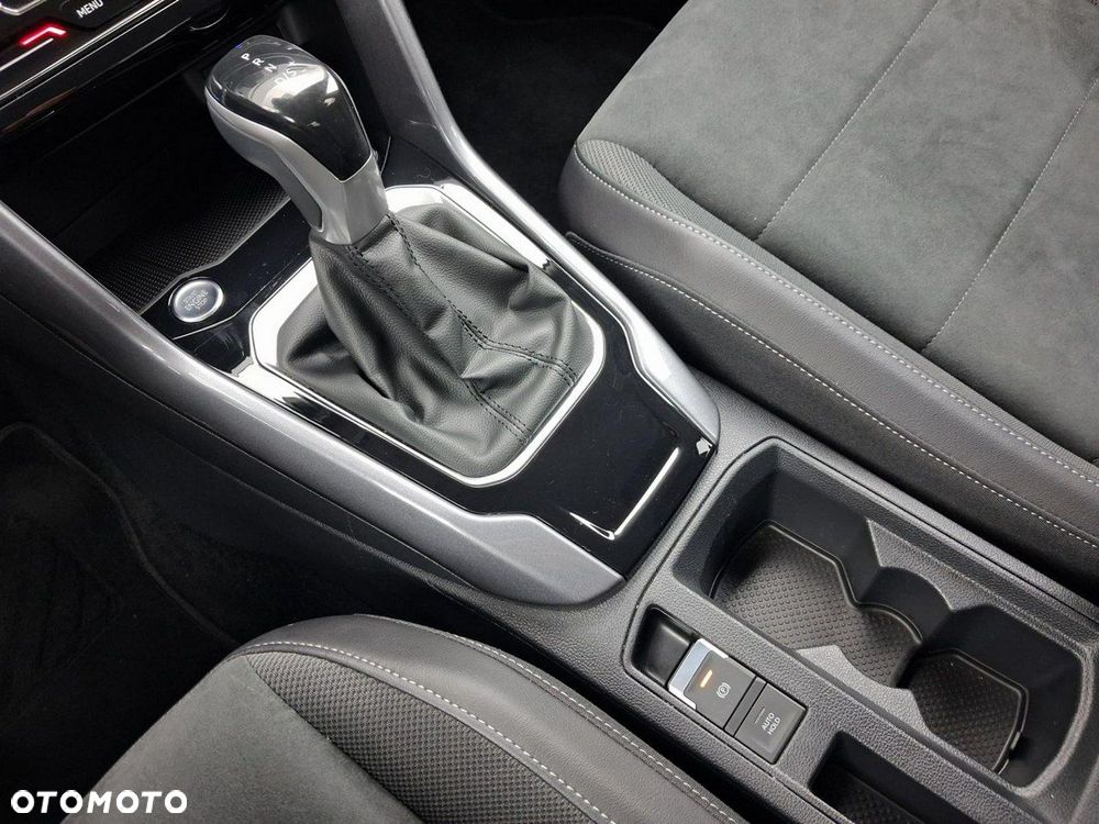 Volkswagen T-Roc - 28