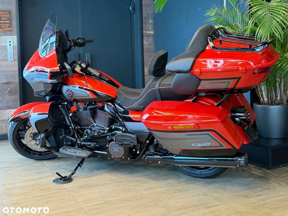 Harley-Davidson CVO Street Glide - 17
