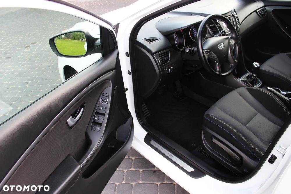 Hyundai i30 1.4 Select - 6